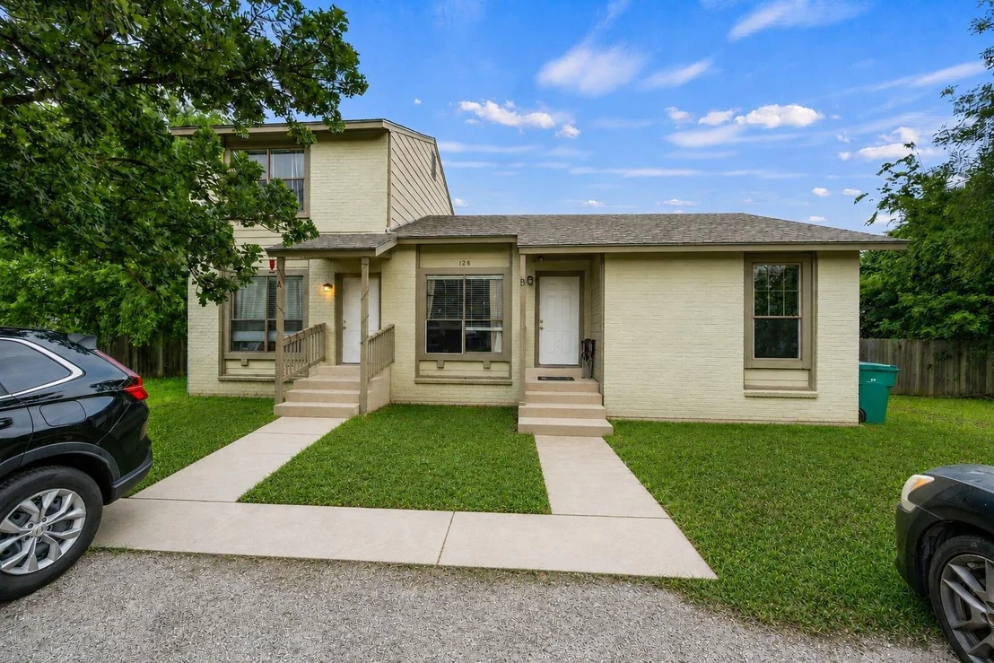 Photo of 128 Hillside DR