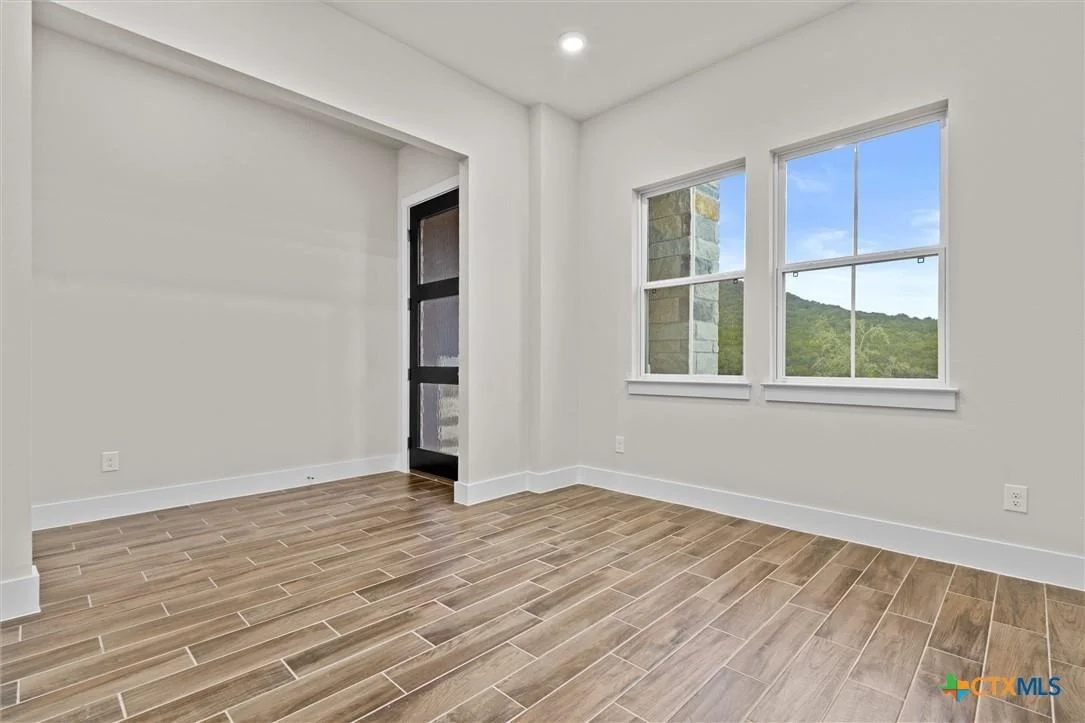 Photo of 401 Stellar Wind DR