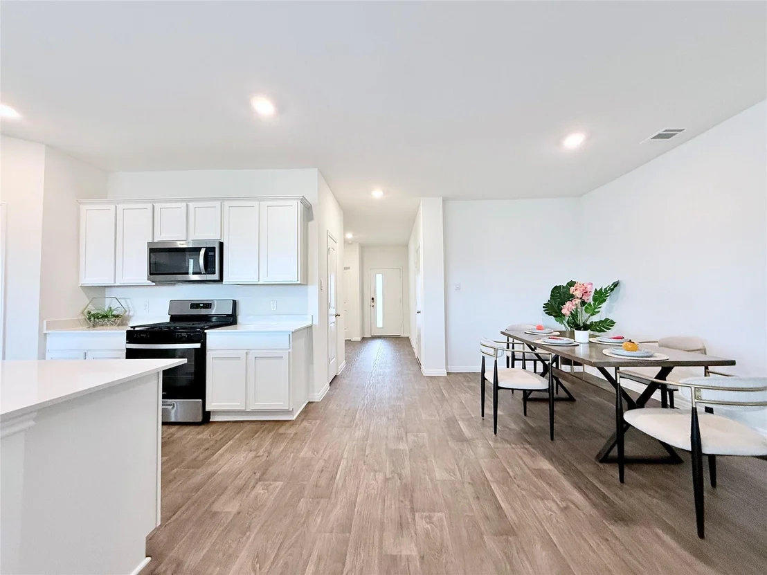 Photo of 598 Gladiola LOOP