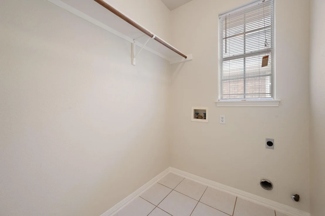 Photo of 10004 Scull Creek DR