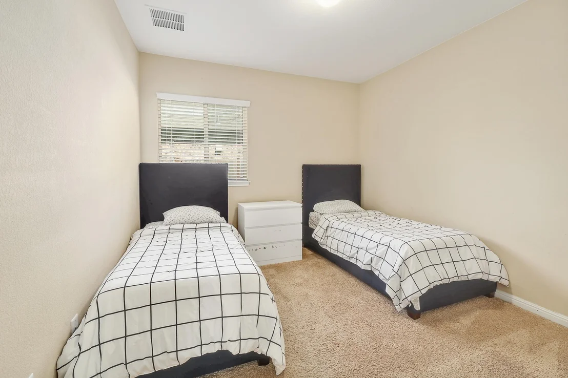 Photo of 16213 Cantania CV