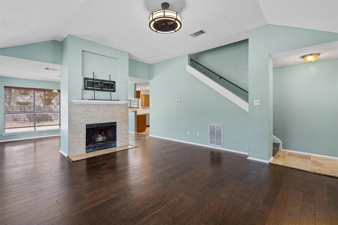 Photo of 4700 Fallenash DR
