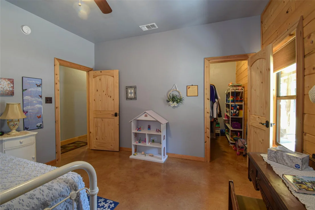 Photo of 358 W County Road 3069