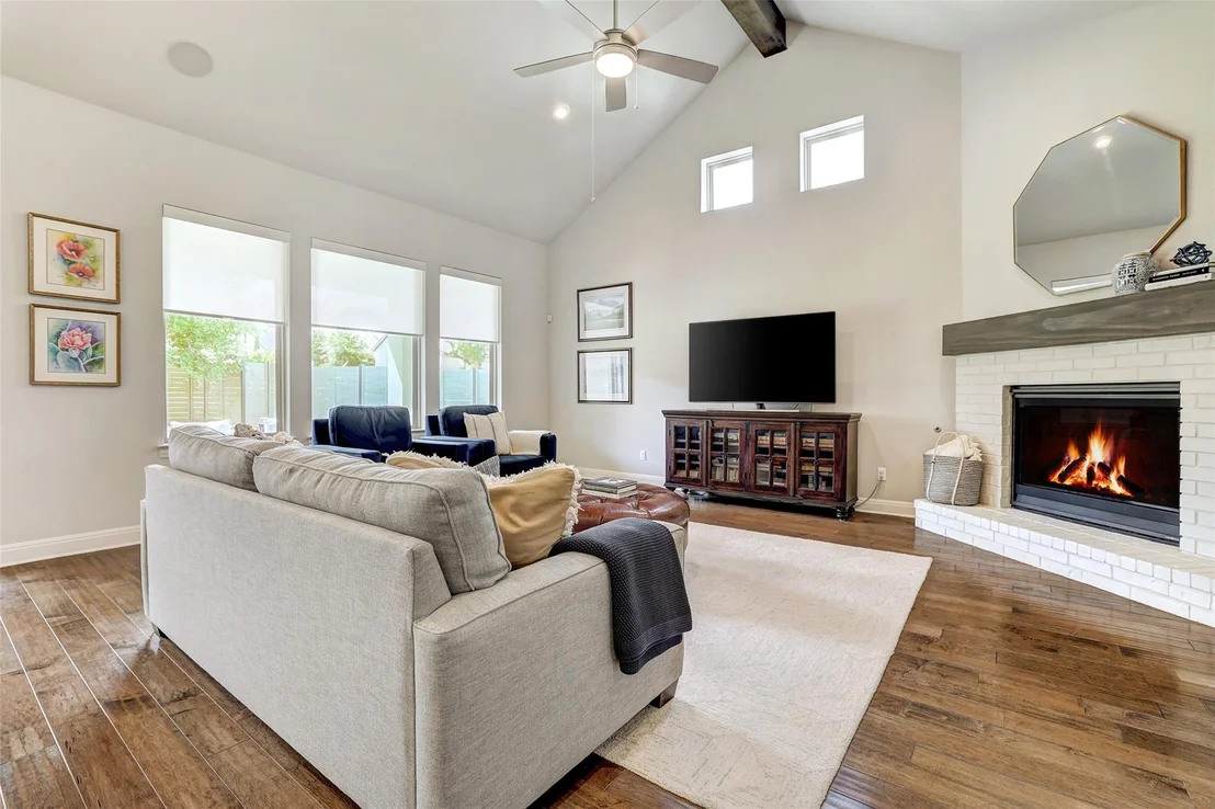 Photo of 400 Canyon View RD