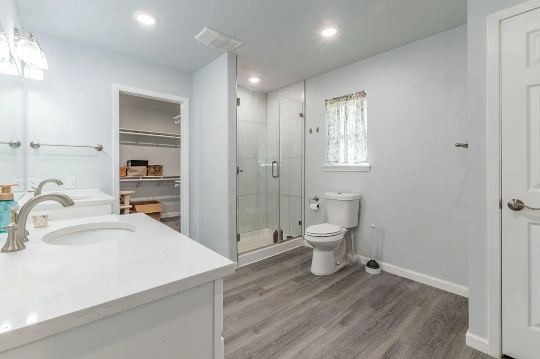 Photo of 501 College Ave