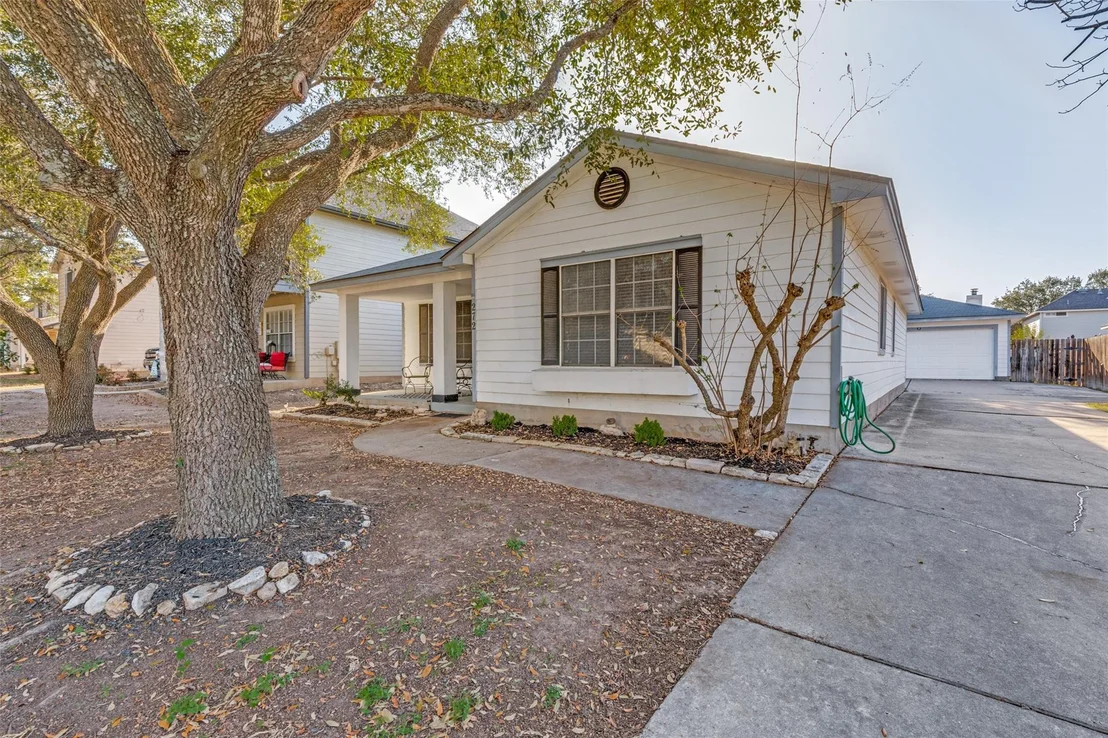 Photo of 272 Tobin DR