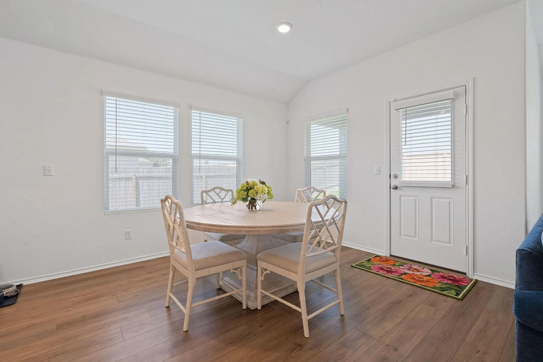 Photo of 656 Silver Springs BND