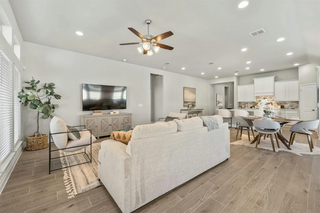 Photo of 112 Gabriel Point LN