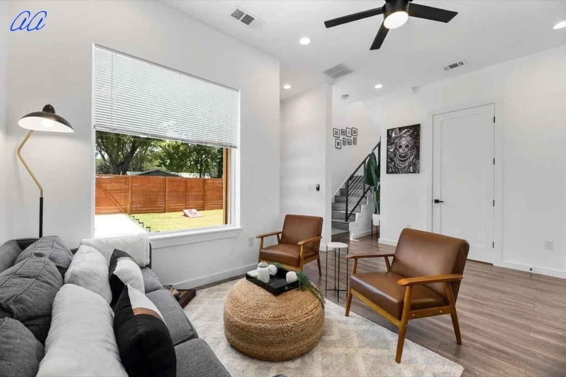 Photo of Unit 1 at 5401 Stuart Cir DR