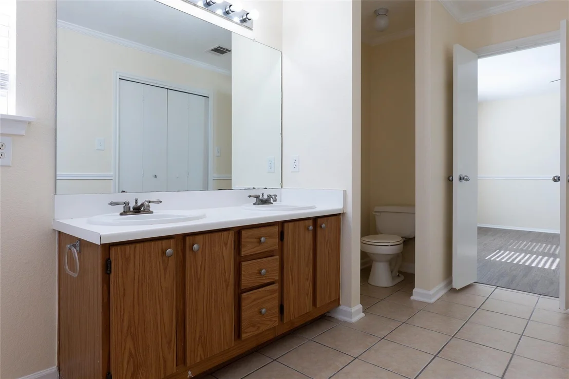 Photo of 1705 Sylvia LN