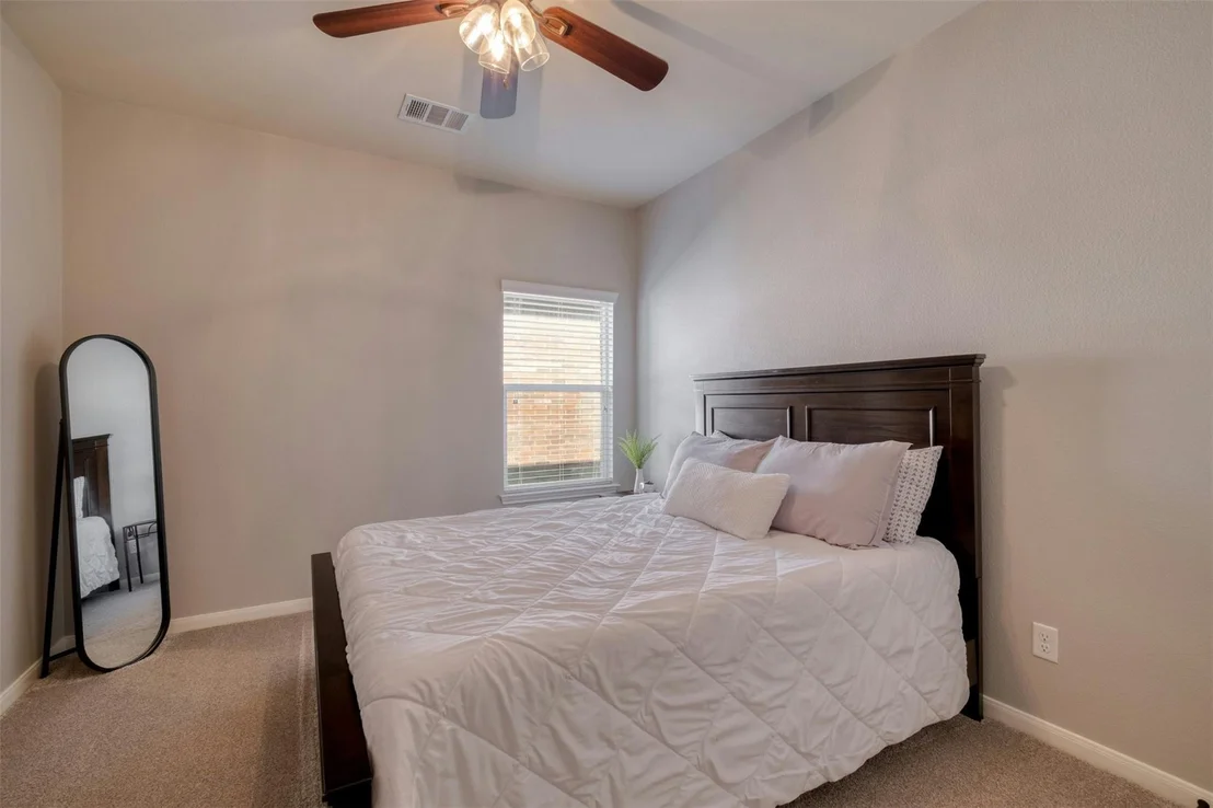 Photo of 213 Hendelson LN