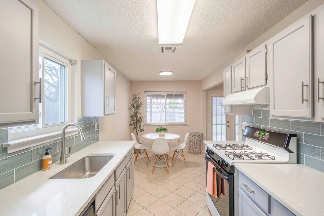 Photo of 1910 Andover DR