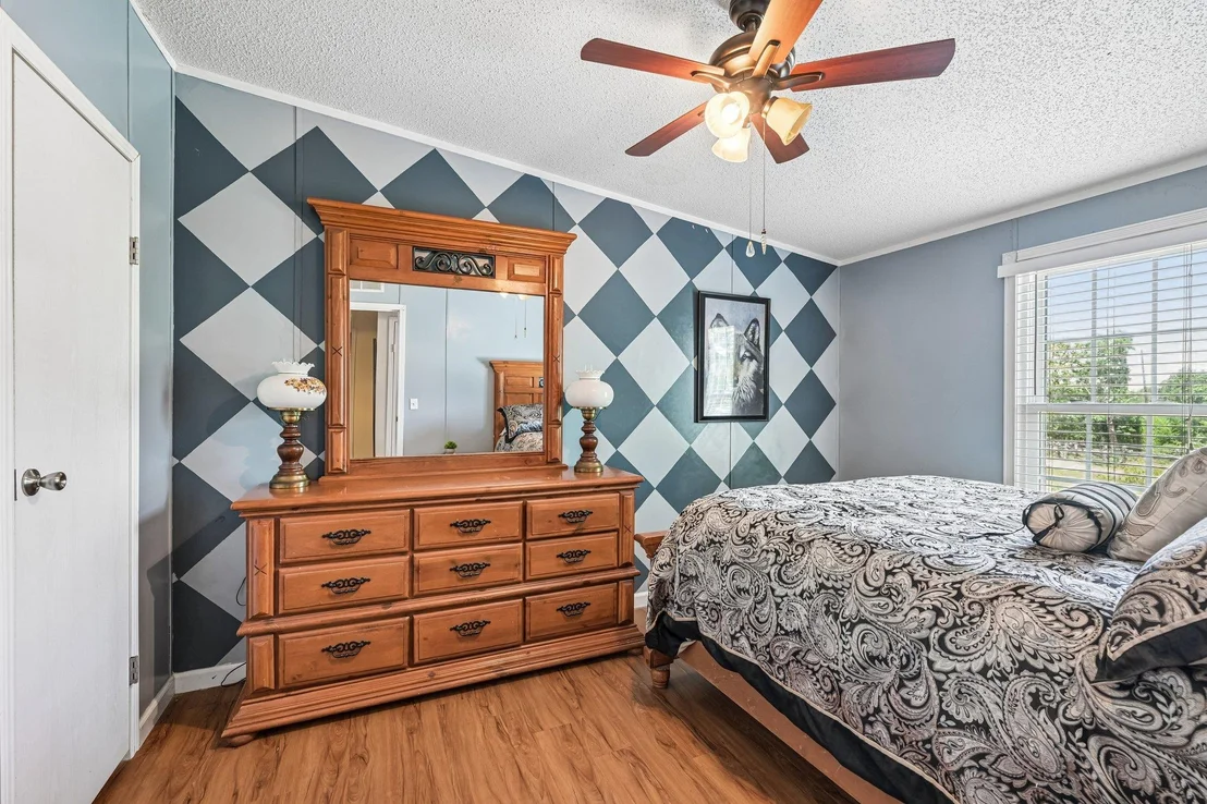 Photo of 541 Hidden Oaks DR