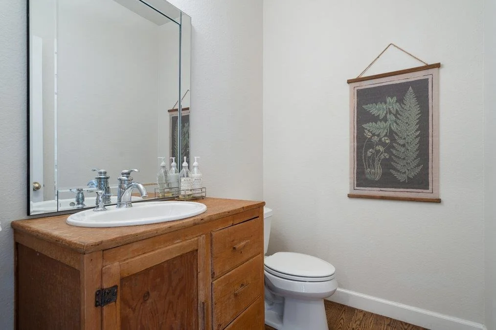 Photo of 9750-9800 Ledgestone TER