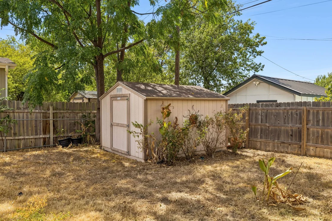 Photo of 6904 Miranda DR