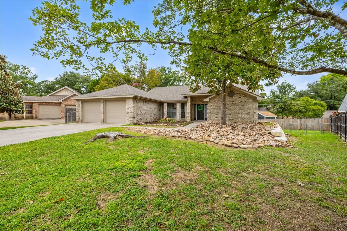 Photo of 4318 Woodstone CIR