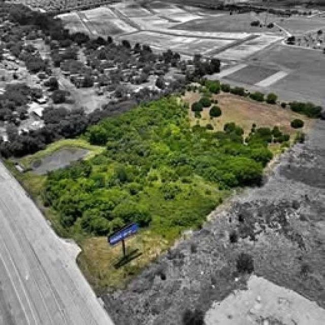 Photo of 1902 N General Bruce DR