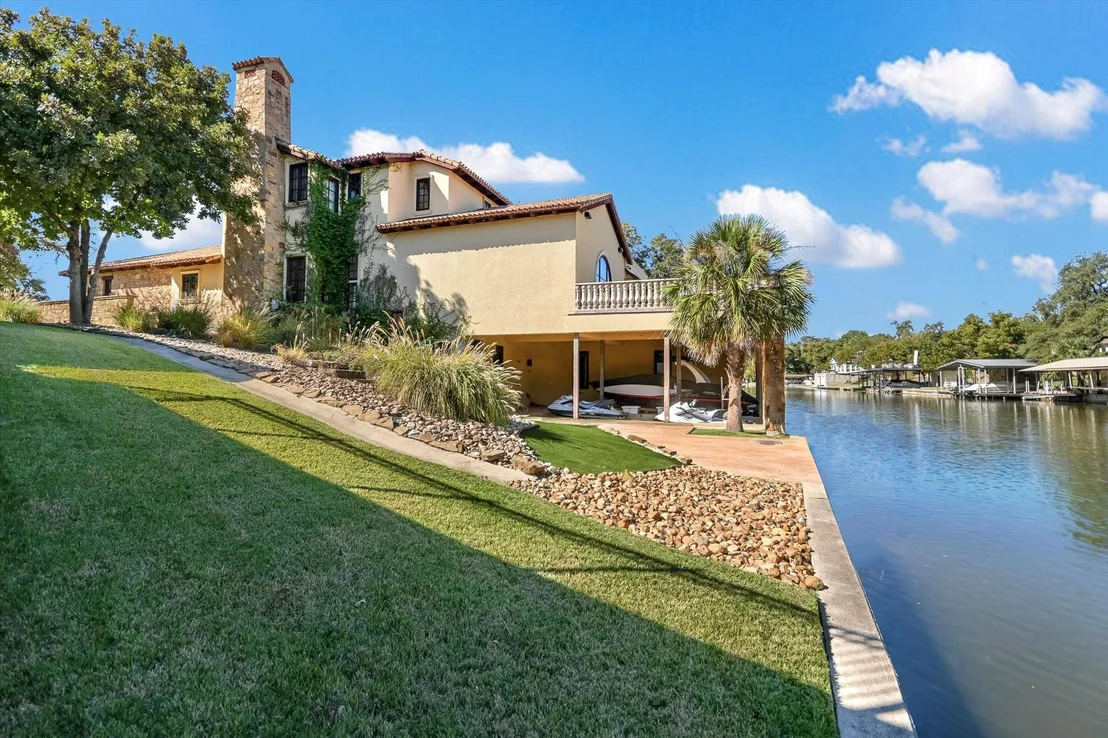 Photo of 252 LA SERENA LOOP