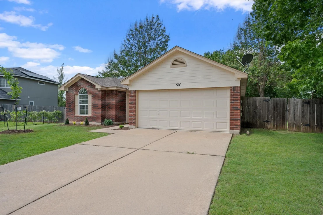 Photo of 124 Azalea DR