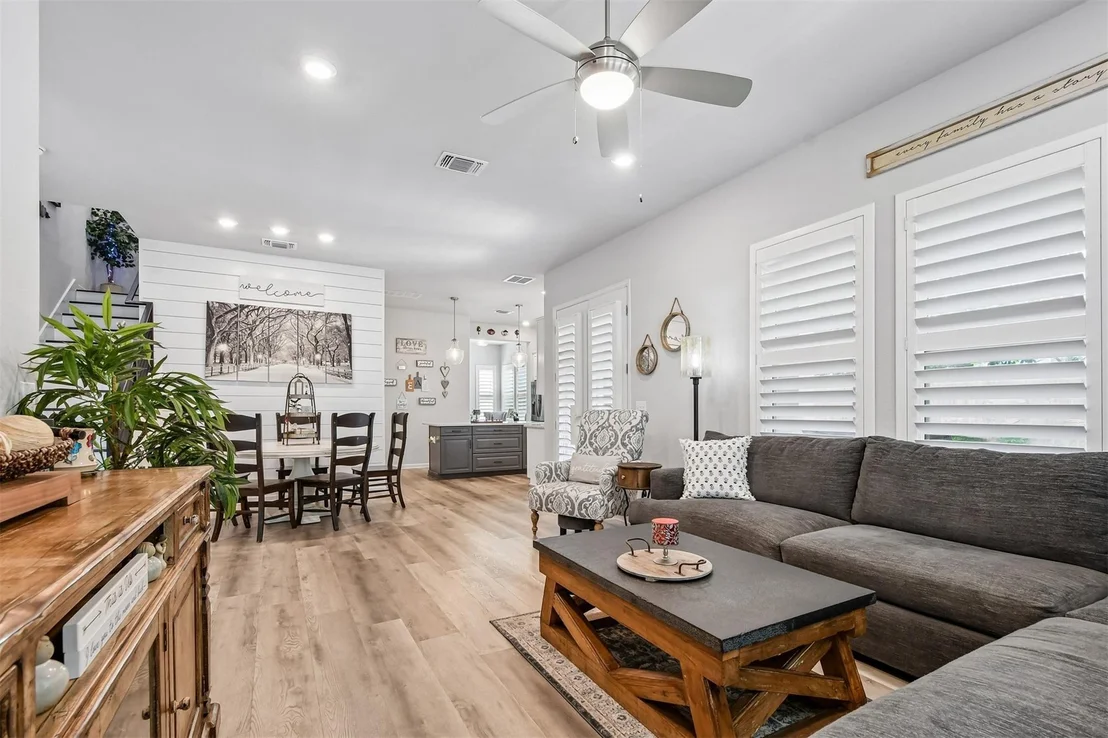 Photo of 13500 Leaton CV