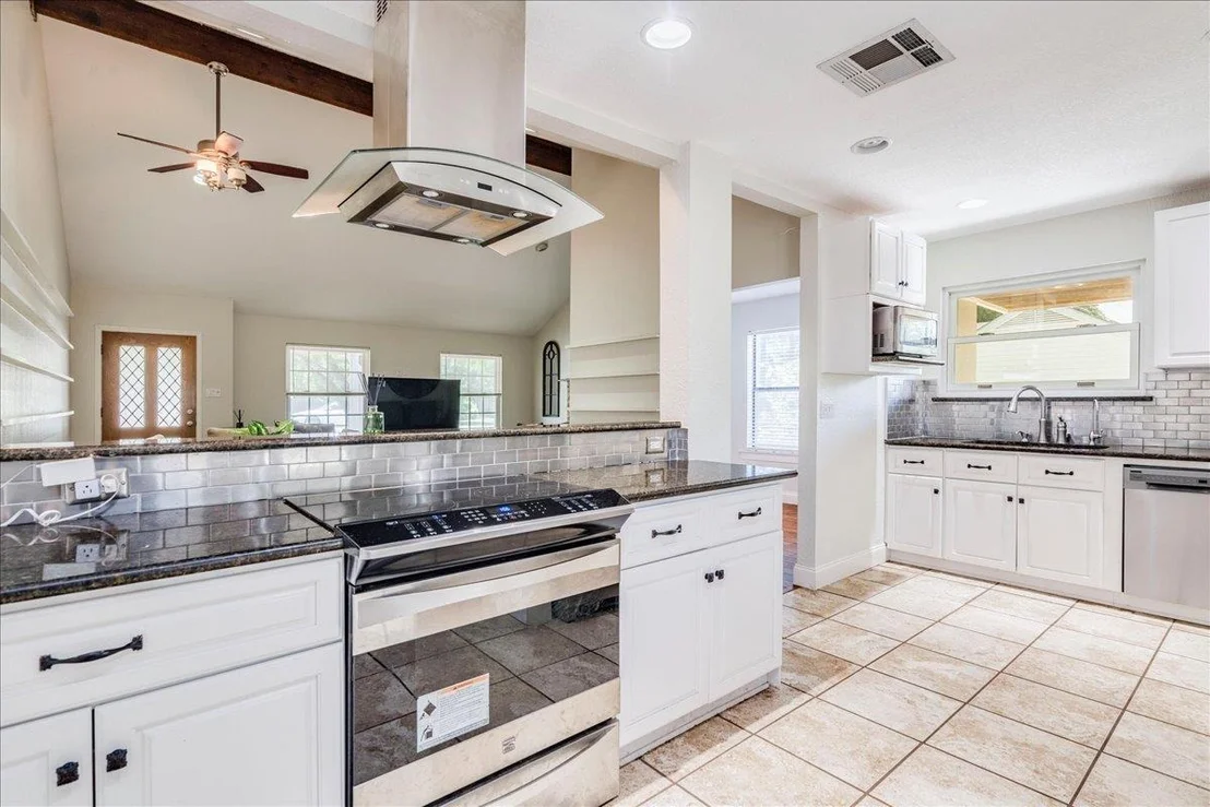 Photo of 301 Verbena DR