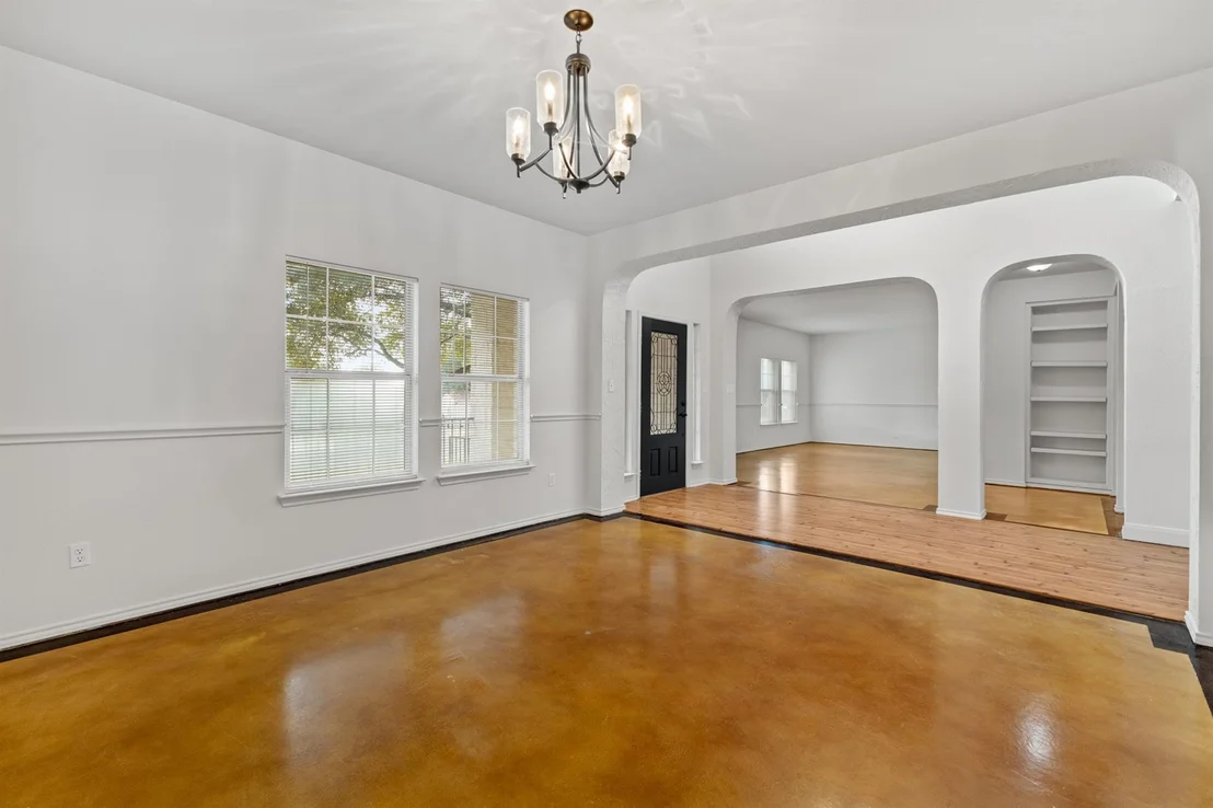 Photo of 600 Bella Vista Circle CIR