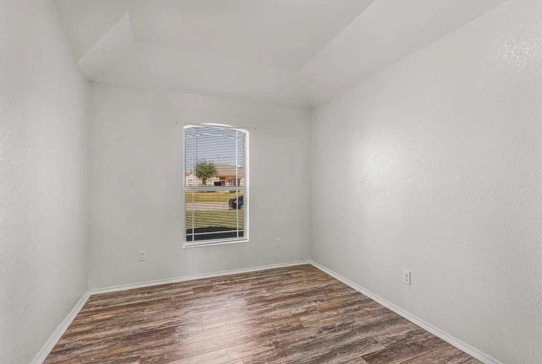 Photo of 308 Curtis DR
