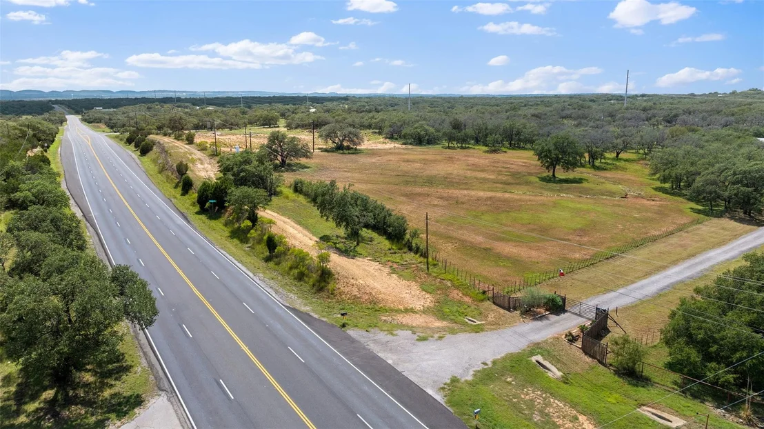 Photo of 2631 N US 281 Highway