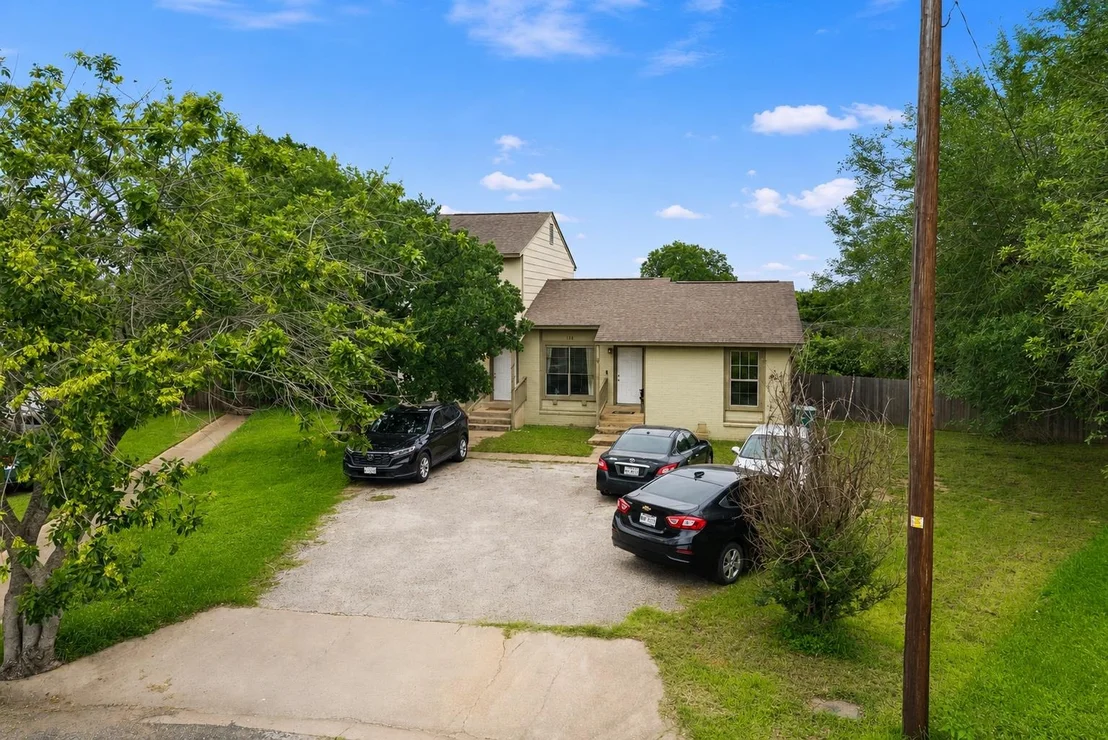 Photo of 128 Hillside DR