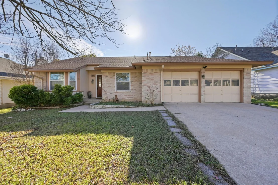 Photo of 4301 Red Cloud DR