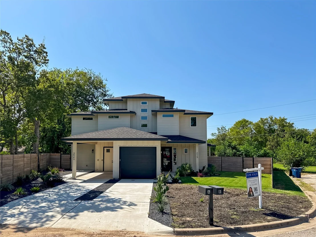 Photo of Unit B at 3614 Abbate CIR