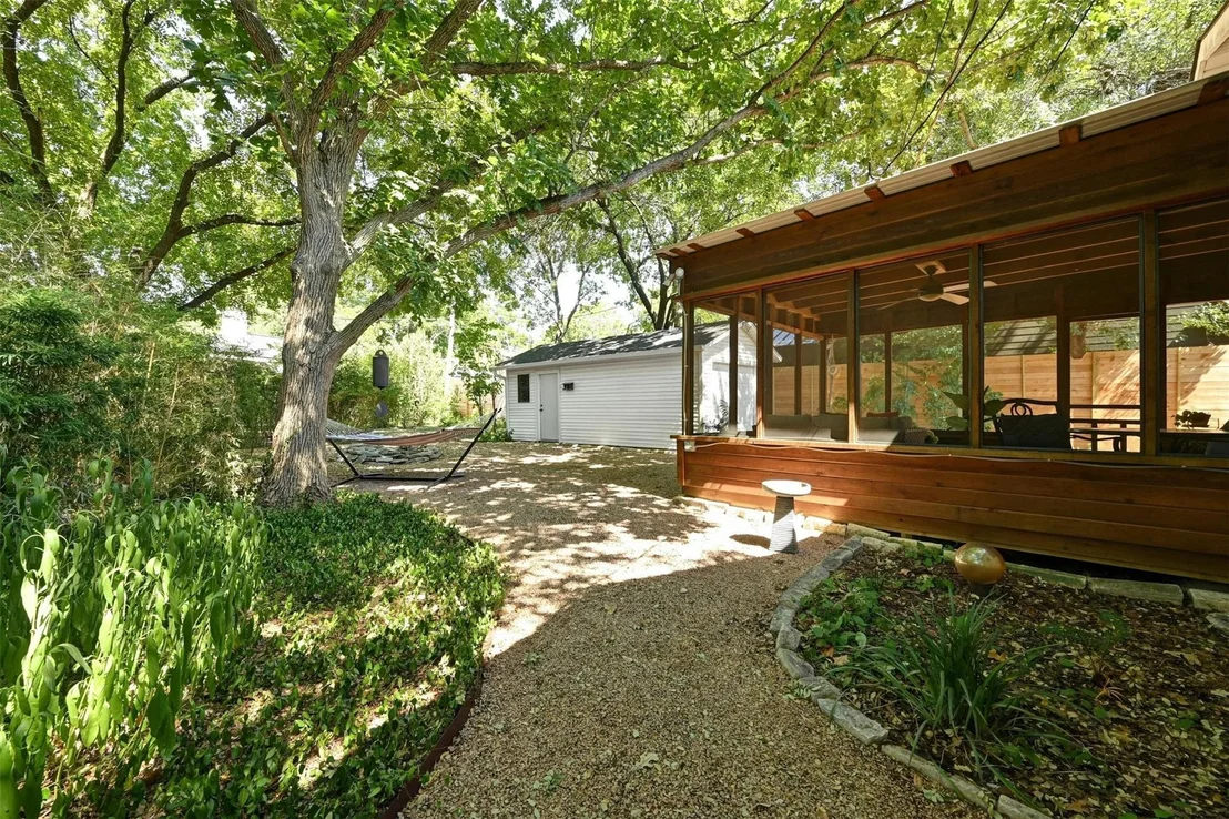 Photo of 5106 Valley Oak DR