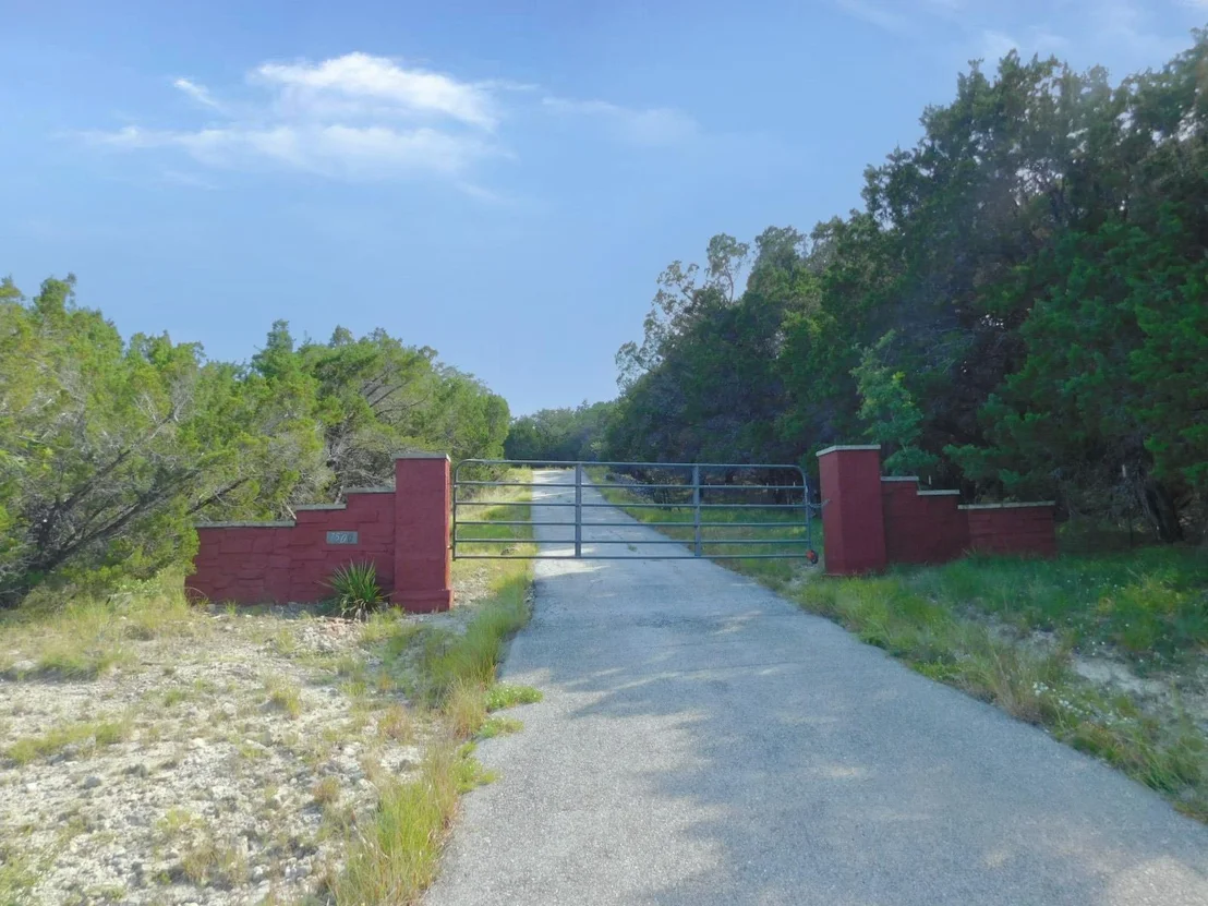 Photo of 7500 MULESHOE BEND TRL