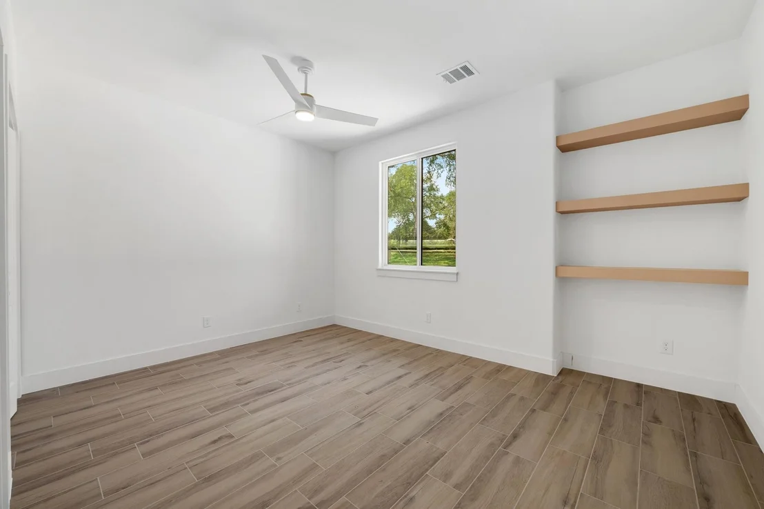 Photo of 420 Bedford DR