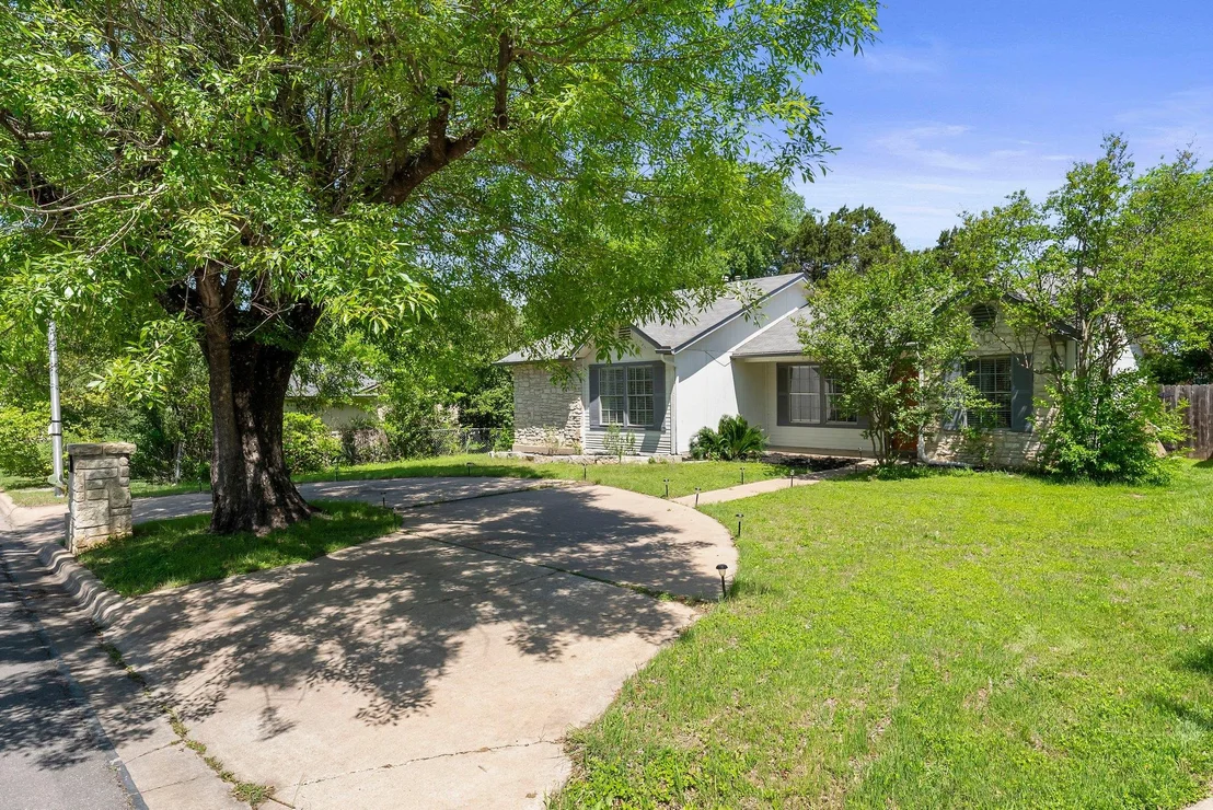 Photo of 3212 Darnell DR