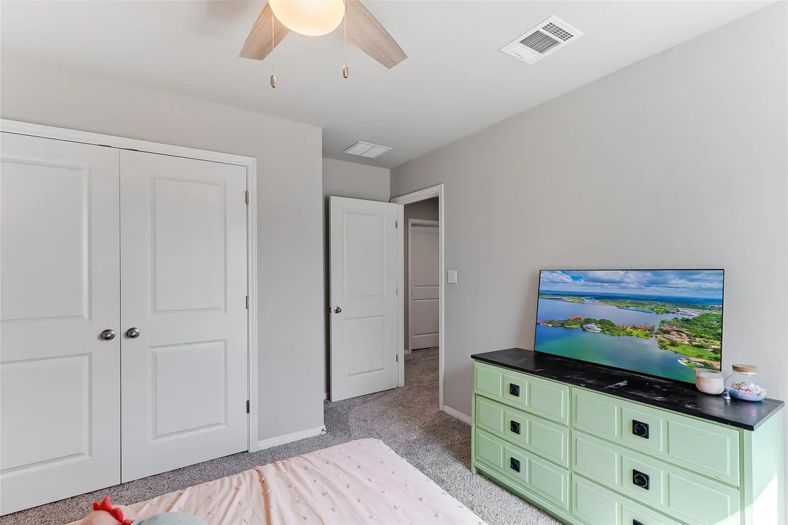 Photo of 516 Longmount CV