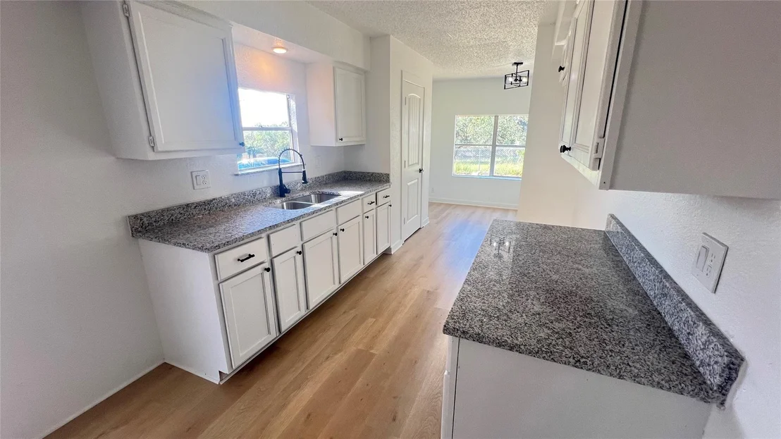 Photo of 4218 County Road 410