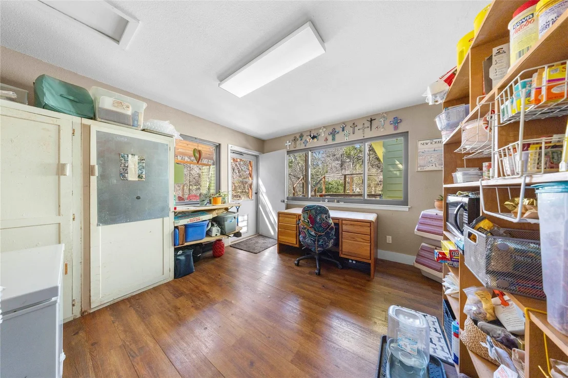 Photo of 305 Clear Springs RD