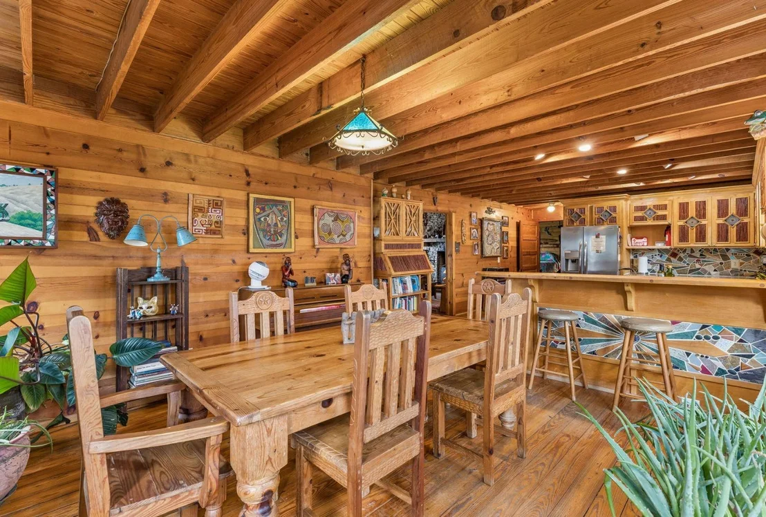 Photo of 1218 Oakwood LOOP