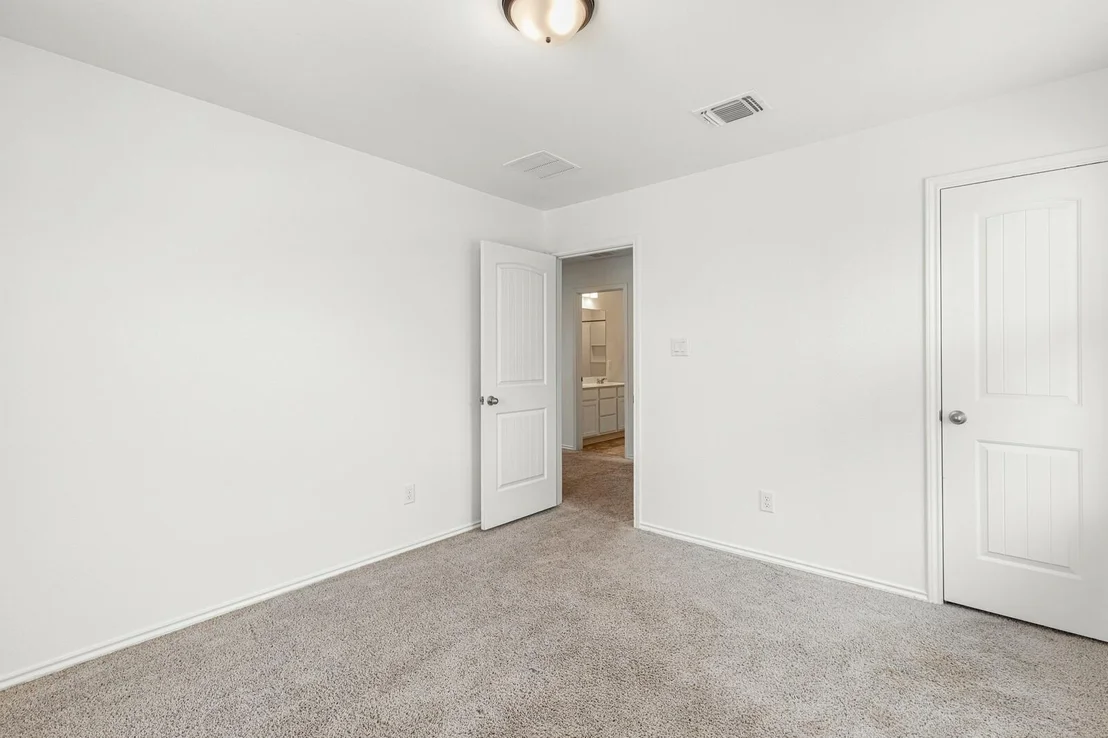 Photo of 1232 Adam LN