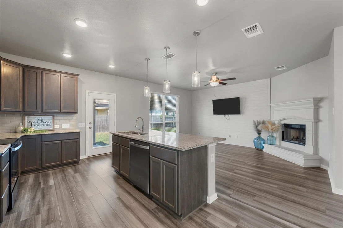 Photo of 905 Clanton CV