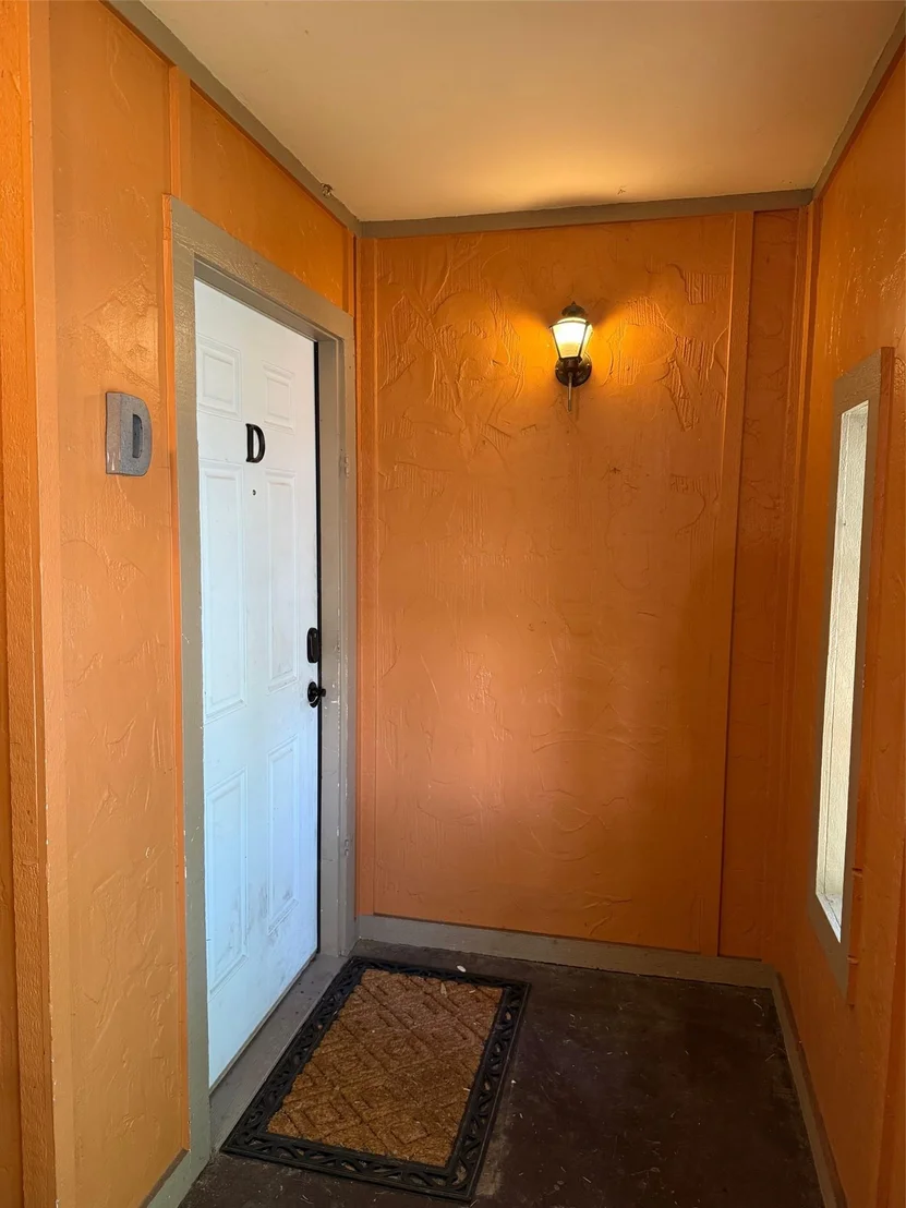 Photo of Unit D at 3417 Willowrun DR