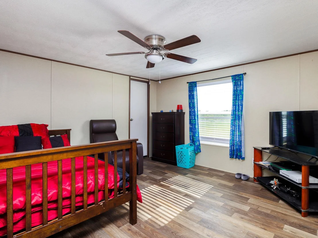Photo of 2877 County Road 463 RD