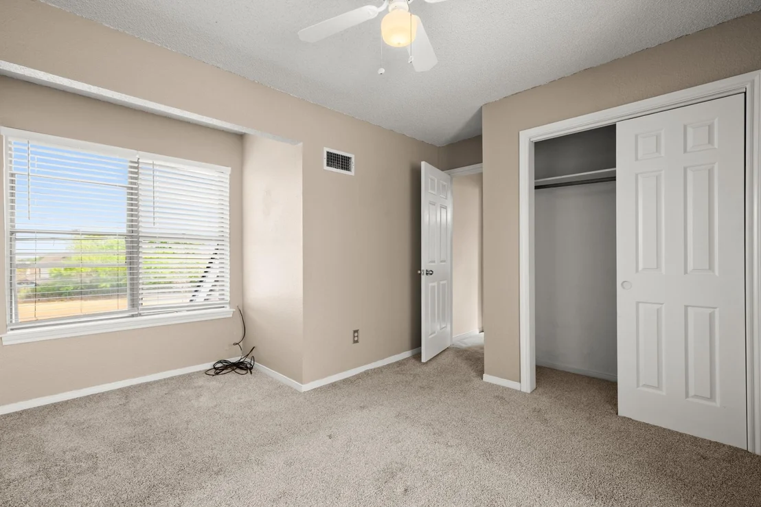 Photo of 1200 VAPOR DR