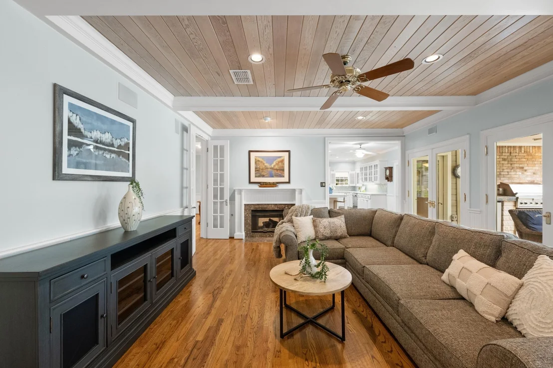 Photo of 10401 Pinehurst DR