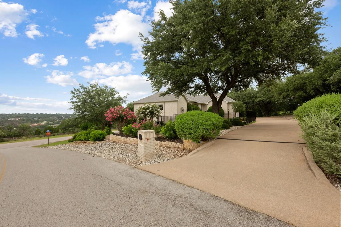 Photo of 730 GOLF CREST LN