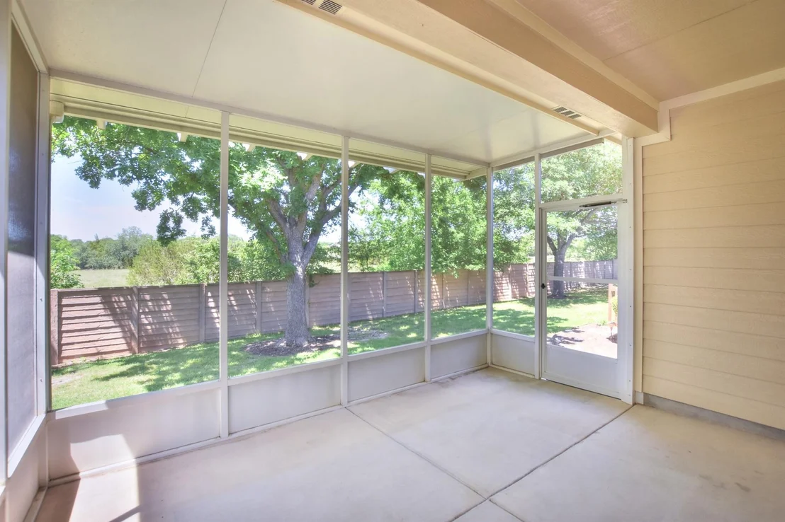 Photo of 221 Bonham LOOP