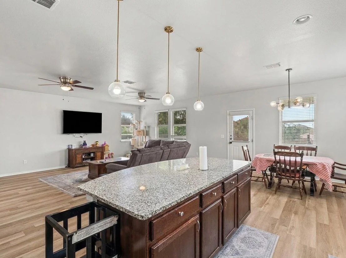 Photo of 424 Wapiti RD