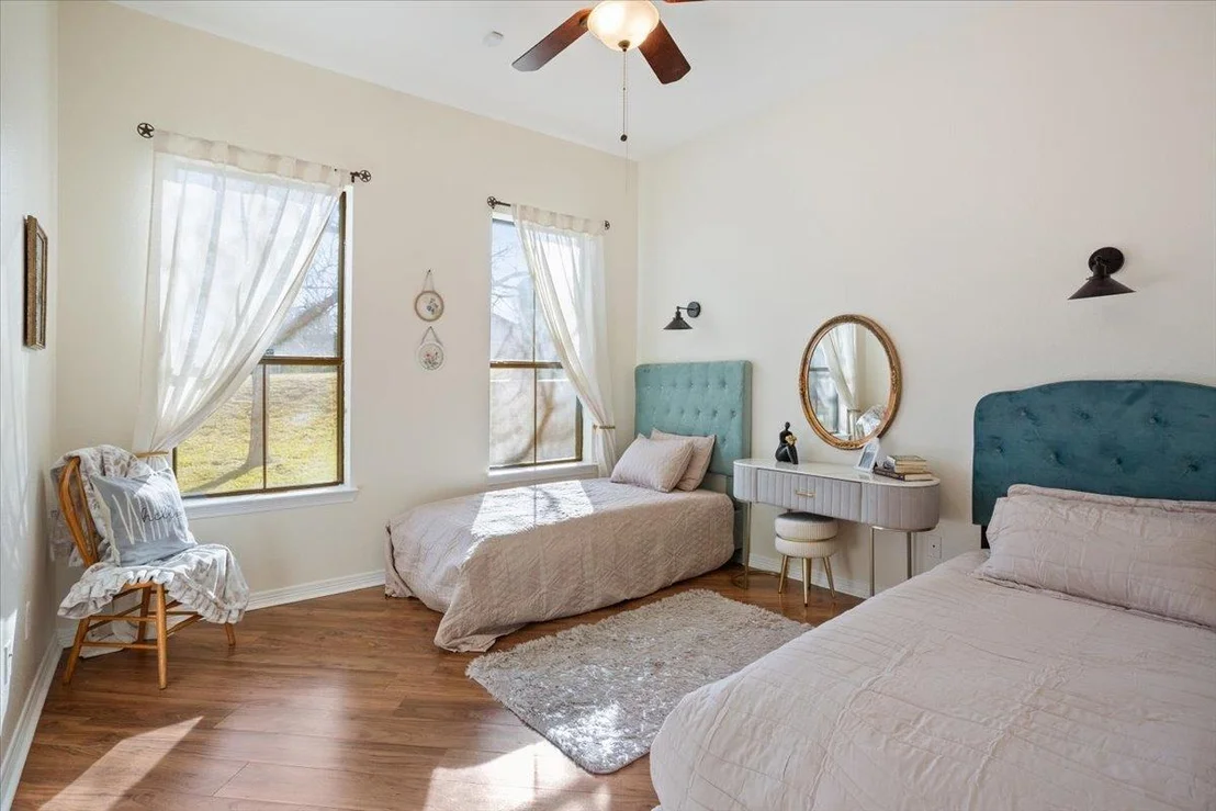 Photo of 3426 Summit CIR
