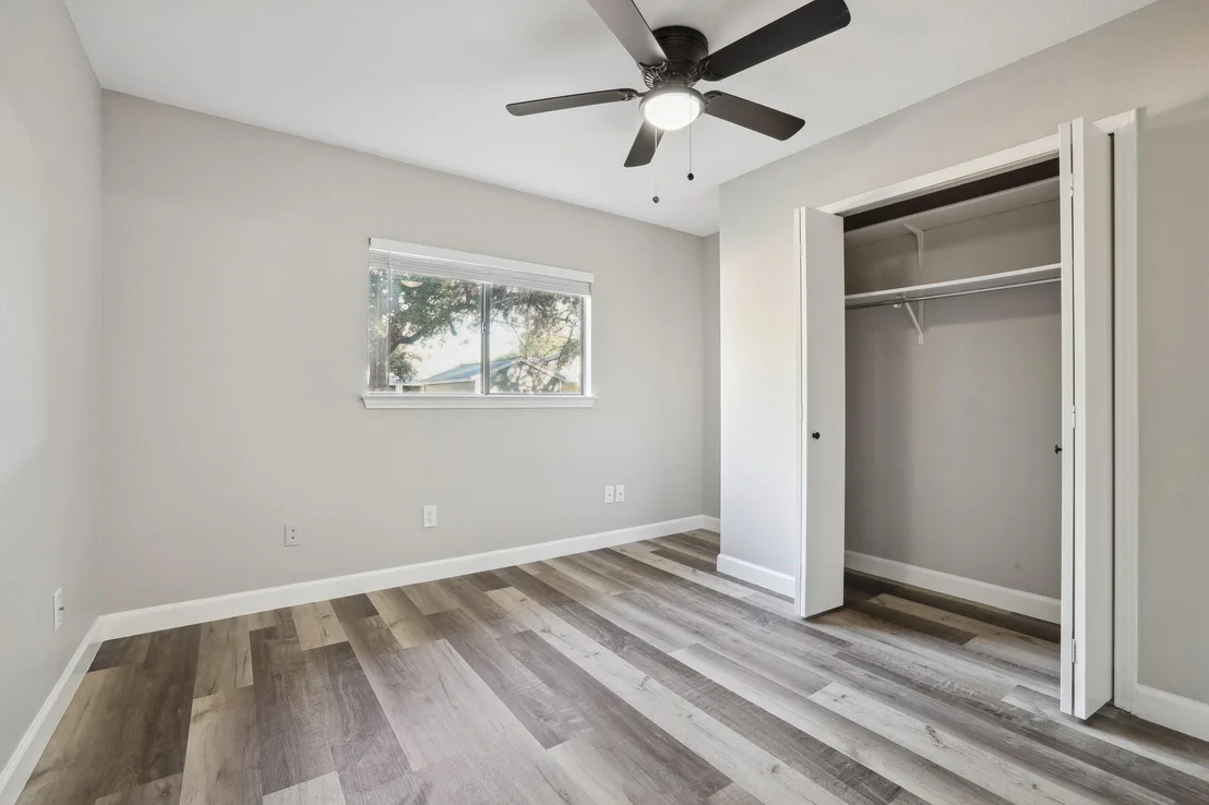Photo of 1701 Hatch RD